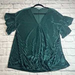 She + Sky Emerald Green V-Neck Blouse. Holiday. Festive.